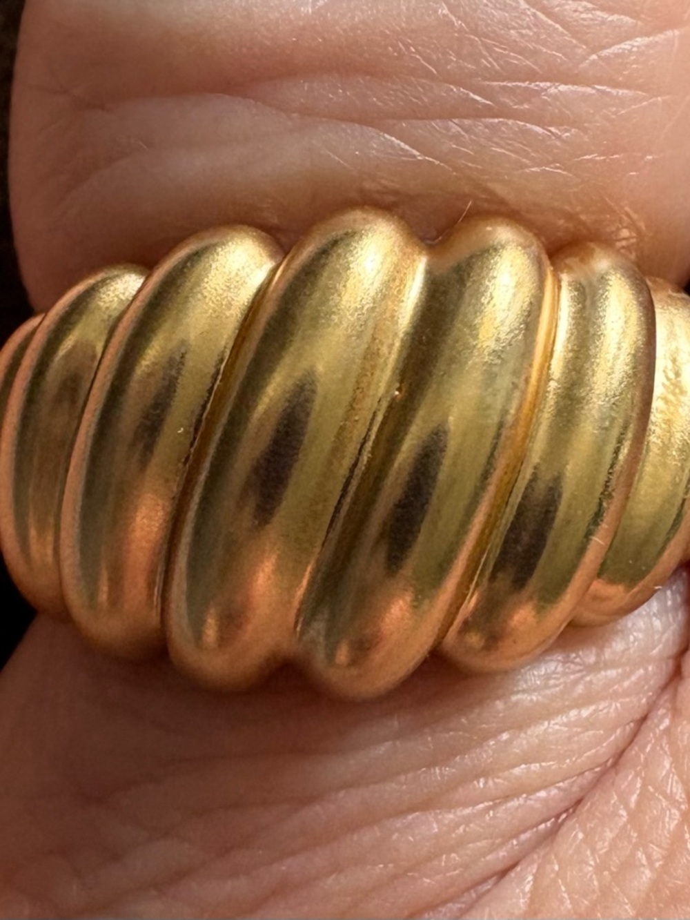 Textured Ribbed Dome Ring in Gold